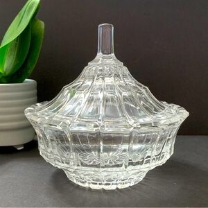 Vintage Tiara Exclusive by Fostoria crystal candy dish  bowl with lid